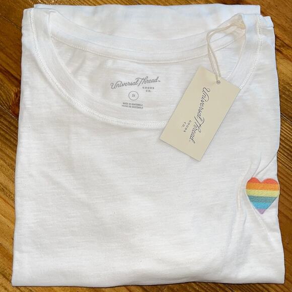 Universal Thread PRIDE Rainbow Heart Short Sleeve T-Shirt NWT Sz 2X - Picture 1 of 2